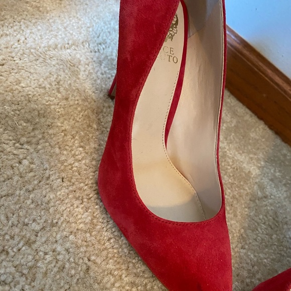 Red Vince Camuto Heels - Picture 2 of 5